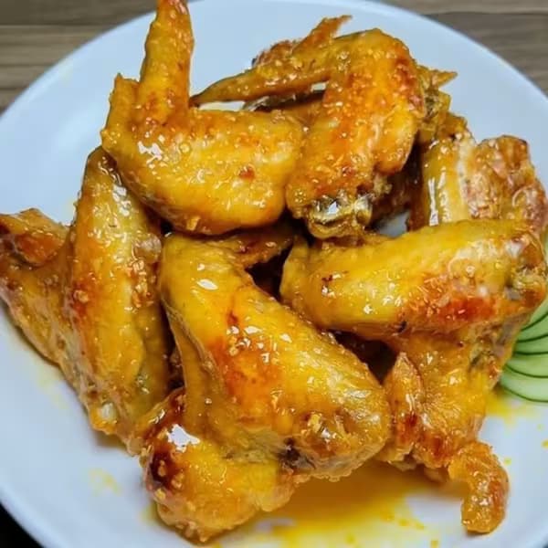 Cánh Gà Chiên Nước Mắm/Bơ Tỏi