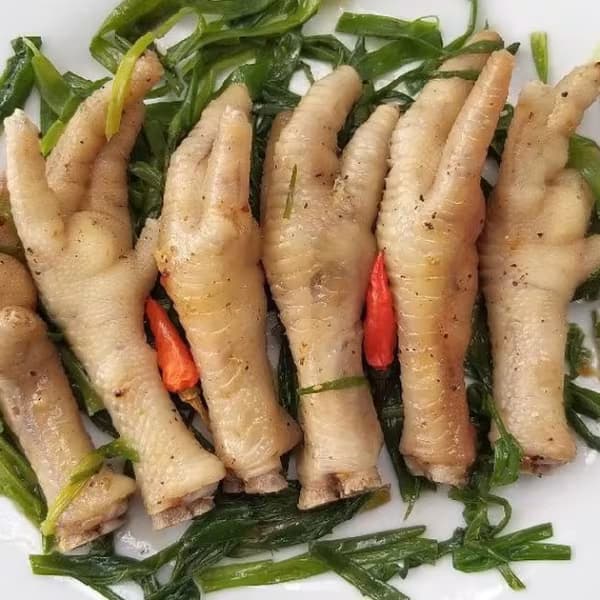 Chân Gà Hấp Hành
